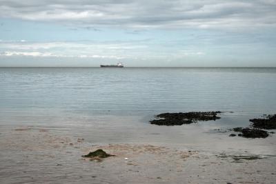 photograph “VII.2010” par David Farreny — www.farreny.net — Royaume-Uni, United Kingdom, Angleterre, England, GB, UK, Thanet, Isle of Thanet, Kingsgate, Manche, Channel, Botany Bay, Broadstairs, Margate, mer, sea, eau, water, ciel, sky, nuages, clouds, horizon, bateau, boat, navire, ship, rivage, coast, paysage, landscape, marin, seascape